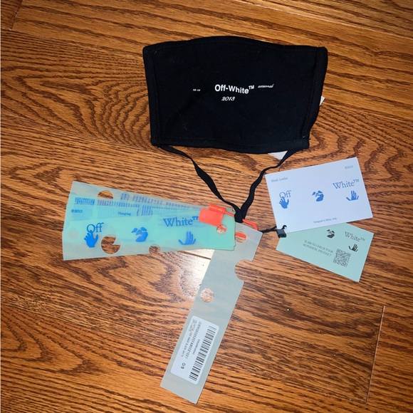 Off-White Face Mask - Picture 7 of 7